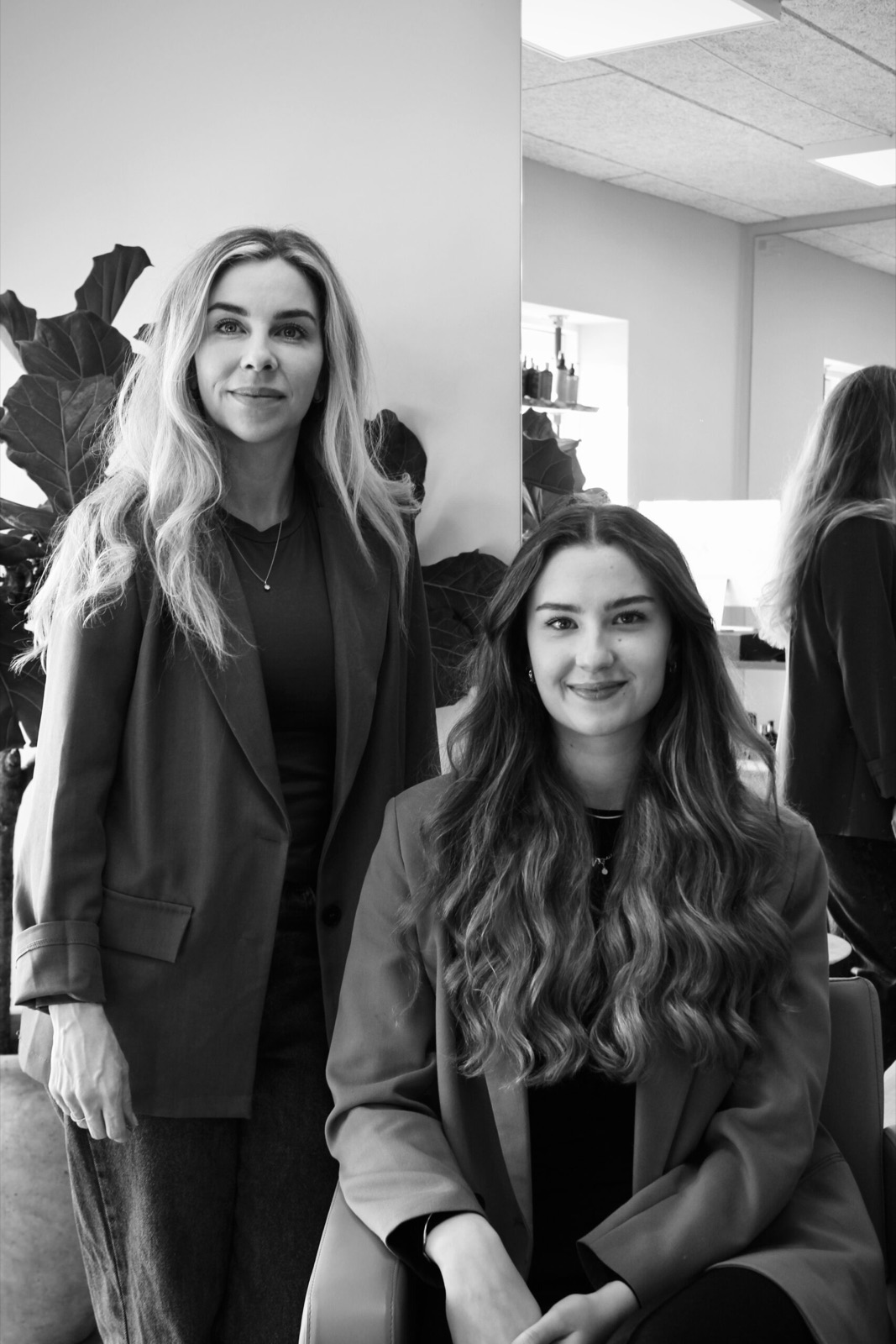 Frisørerne i Nordic Hairlounge i salonen i Dalum